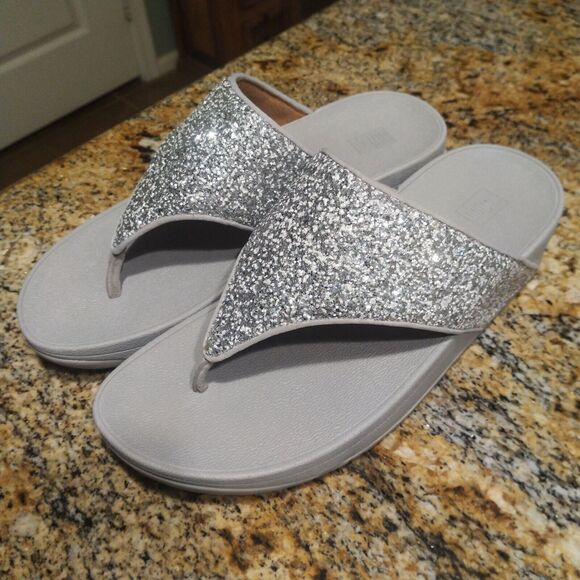 FitFlop Olive Glitter Mix Splash Toe-Post Sandals Silver Gray Women's Size 8 - Picture 1 of 11